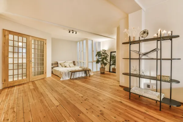 a-luxurious-huge-bedroom-with-a-wooden-floor-2025-02-10-05-41-52-utc-685a892632482